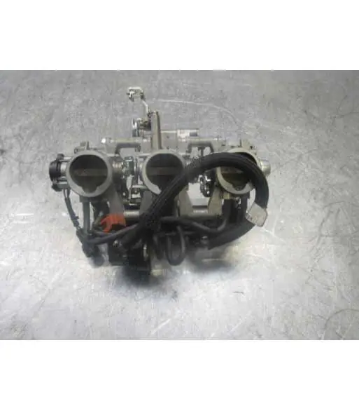 Rampe d'injection TRIUMPH STREET TRIPLE 675 – 2013 Prix Réduit
