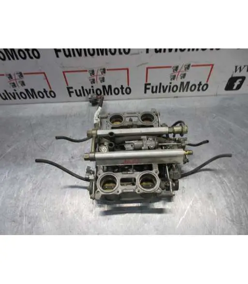 Affaire À Saisir Rampe d'injection HONDA VFR 800 – 2001