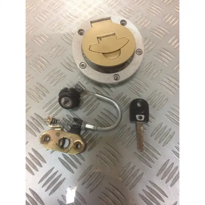 ENSEMBLE TRAPPE ESSENCE BOUCHON RÉSERVOIR SERRURE DUCATI Commande En Gros