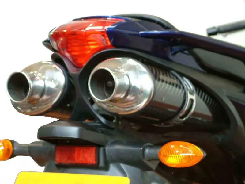 Remise 2 Silencieux Termignoni rond carbone pour FZ 6 ( 2004-2010 ) RJ7 / 5VX