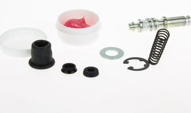 Kit de réparation maître-cylindre frein AV Suzuki RM 85L 2005-2009 Marque