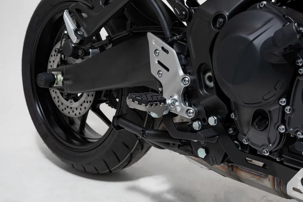 Acheter En Ligne SW-Motech Repose-pieds réglables ION, acier inoxydable, pour Yamaha Tracer 9 /GT – SW Motech